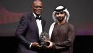 بالفيديو.. صامويل جاكسون في دبي: أنا مثل أعلى لهذه الأسباب