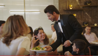 شاه روخان يروج للسياحة في دبي