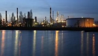 منتجو النفط يواجهون إغراءات الأسعار