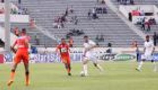 الرجاء يرفض استغلال تعثر الوداد ويتعادل مع نهضة بركان