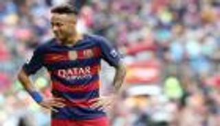 مدافع معيذر القطري يقدّم هدية لنيمار