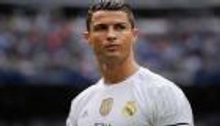 "التهرب الضريبي" يفسد فرحة رونالدو بالكرة الذهبية