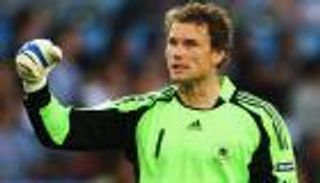 حارس ألمانيا السابق يرجح كفة أرسنال على البايرن