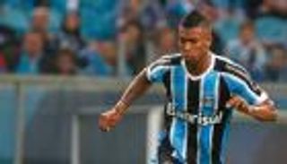 ليستر يقترب من التعاقد مع بديل كانتي