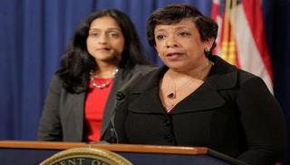 وزيرة العدل الأمريكية لوريتا لينش