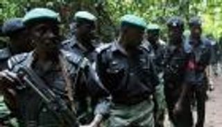 نيجيريا‭ ‬تعتقل صينيين أداروا مكتبا وهميا للتأشيرات