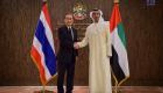 عبدالله بن زايد يلتقي وزير خارجية تايلاند