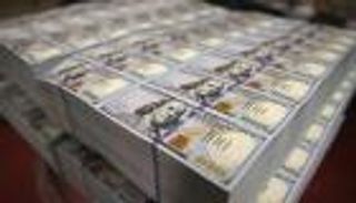 صعود الدولار لأعلى سعر في 14 عاما بفعل توقعات الفائدة