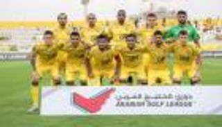 لاعبو الوصل يدفعون غرامة اللافتة المسيئة