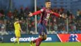 مخاوف جزائرية من تباطؤ الفيفا في حسم ملف "الثور"&lrm;