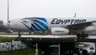 رفات ضحايا الطائرة المصرية تدين سلطات مطار "شارل ديجول"