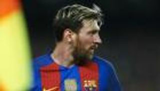 ميسي يقترب من تجديد عقده بعد أزمة الضرائب