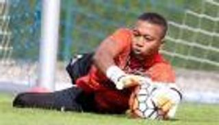 إصرار ديدا يكلفه البطاقة الحمراء أمام الإمارات