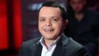 محمد هنيدي يفض الاشتباك ويقدم "عنترة" على "فتحي"