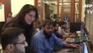 مخرجة باكستانية.. الطريق إلى الأوسكار