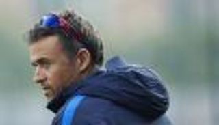 3 أندية تترقب موقف إنريكي مع برشلونة