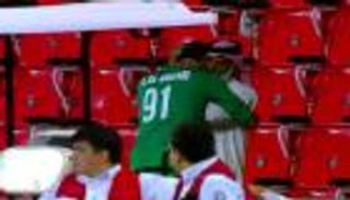 بالفيديو.. "تدخل أبوي" يفض اشتباكا بالدوري القطري