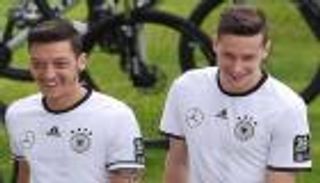 أوزيل يطالب أرسنال بضم دراكسلر