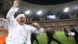 فيديو: الفوز المتأخر  يصيب لاعبي الاتحاد وجمهورهم بهيستيريا