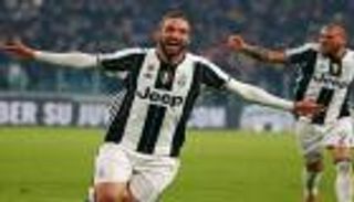 هيجواين يقود يوفنتوس للفوز على روما