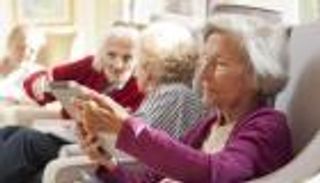 الفرنسيون أطول عمرا وأقل بدانة من بقية الأوروبيين