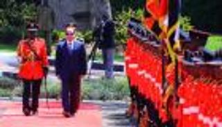 لماذا زار السيسي أوغندا بشكل مفاجئ اليوم؟