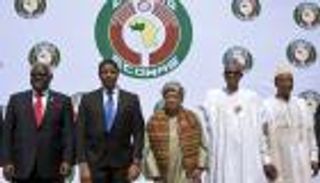 دول غرب إفريقيا تحث رئيس جامبيا على التنحي