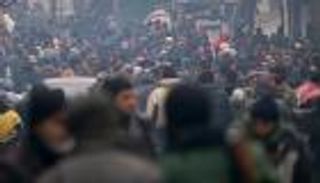 350 شخصا غادروا شرق حلب بعد استئناف الإجلاء