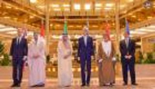 عبدالله بن زايد يشارك في اجتماع اللجنة الرباعية بشأن اليمن بالرياض