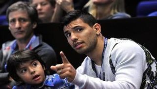 أجويرو وابنه