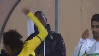 المقهوي يدفع لاعب التعاون