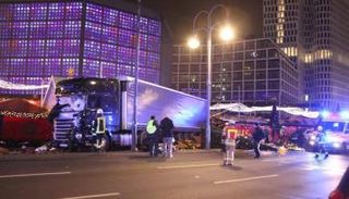 شرطة برلين تعتقل سائق الشاحنة