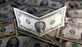 الدولار يتنازل عن أعلى سعر في 14 عاما واليورو يتعافي