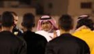 مسؤول الوحدة السعودي يبرر واقعة تعديه اللفظي على الحكم