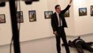 السلطات التركية تطلق سراح أسرة قاتل السفير الروسي