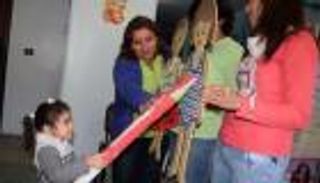 بالرسم والأغاني.. فريق "حماية" يكافح "التحرش بالأطفال"