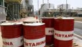 أسعار النفط تتجه للانخفاض في آسيا مع اقتراب عيد الميلاد