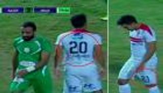 مشاهد كوميدية في مباراة بالدوري المصري