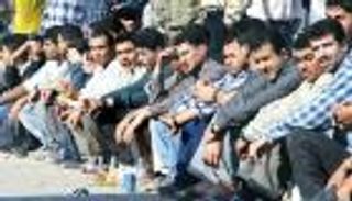 الكويت تستبعد تسريح مليون عامل من أراضيها