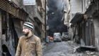 بعد السيطرة على حلب.. غارات النظام تمتد لـ"ريفها"