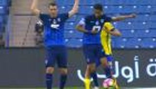 النصر يضرب الهلال بثنائية ويتأهل لنهائي كأس ولي العهد