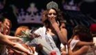 بالصور.. هذا ما قالته جيهان المغربية بعد تتويجها بـ"ملكة جمال الكون"