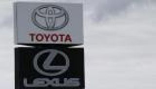 "تويوتا" تسحب الآلاف من سيارات لكزس في روسيا