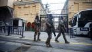 مقصلة تركيا مستمرة.. احتجاز 1682 واعتقال 516 خلال أسبوع