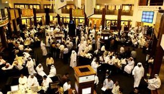 سوق دبي يتراجع في المستهل