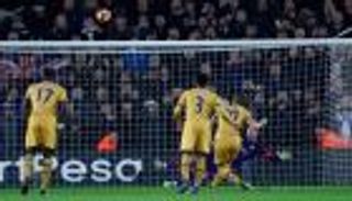 بالفيديو.. "العشب" يحرم كين من هدف أمام ساوثهامبتون