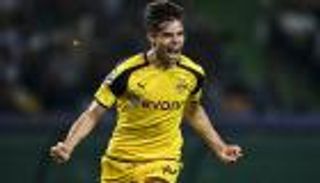 البارسا والريال والسيتي يتنافسون لضم "بوسكيتس الجديد"