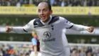 جمهور أرسنال يتهم حكما بتشجيع توتنهام