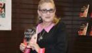 بطلة "حرب النجوم".. الوفاة تدفع "سيرتها إلى "الأعلى مبيعا"