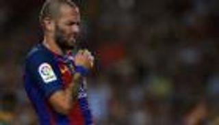 برشلونة يحدد 15 مليون يرورو للاستغناء عن فيدال 